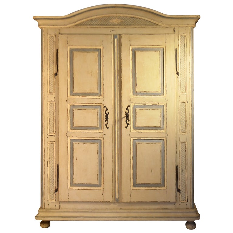 18th Century Armoire For Sale at 1stDibs