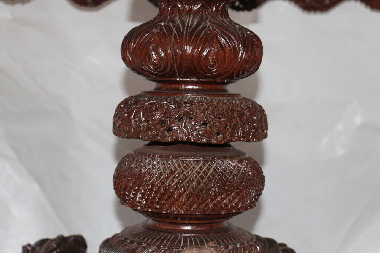 19th century Mogul Dynasty Walnut Table, Northern India For Sale 2