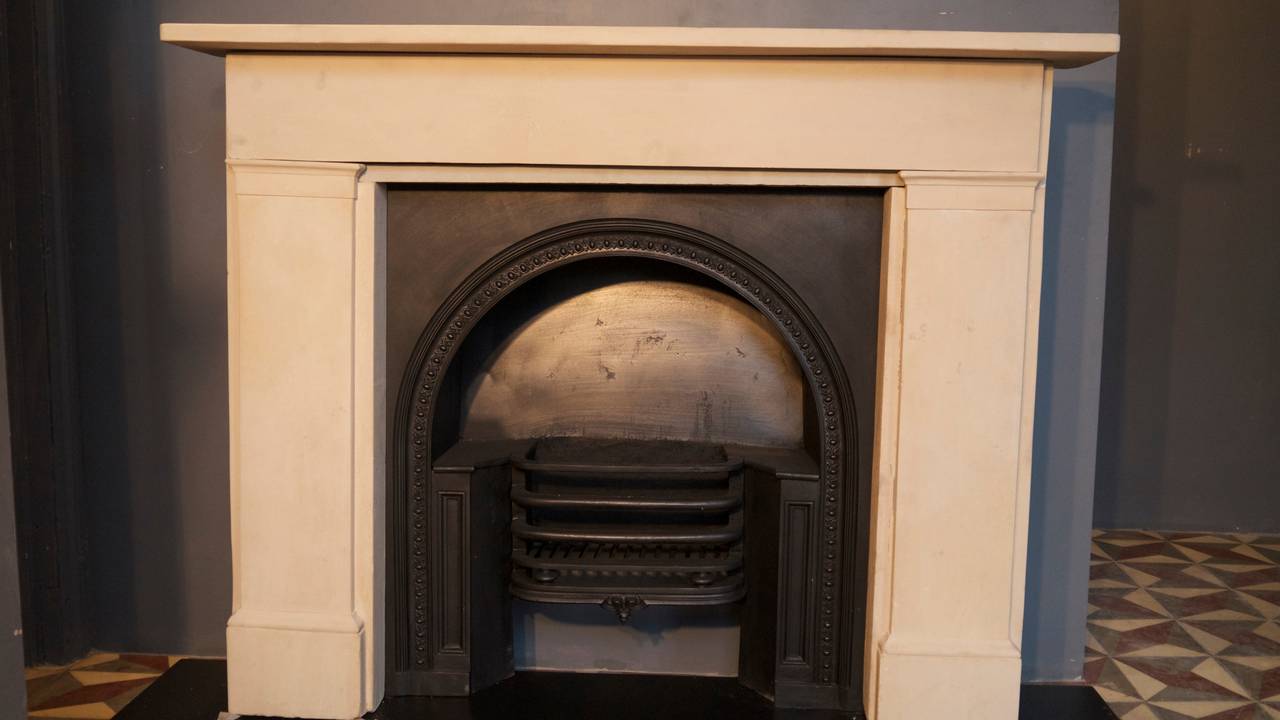 Antique 19th Century Bath Stone, Straight Surround Fireplace Mantel In Good Condition In London, GB