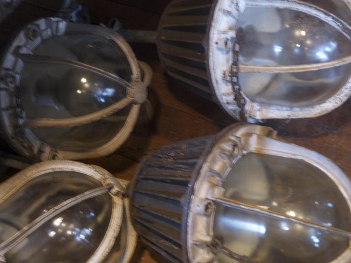 1950s Industrial Lights In Good Condition For Sale In London, GB