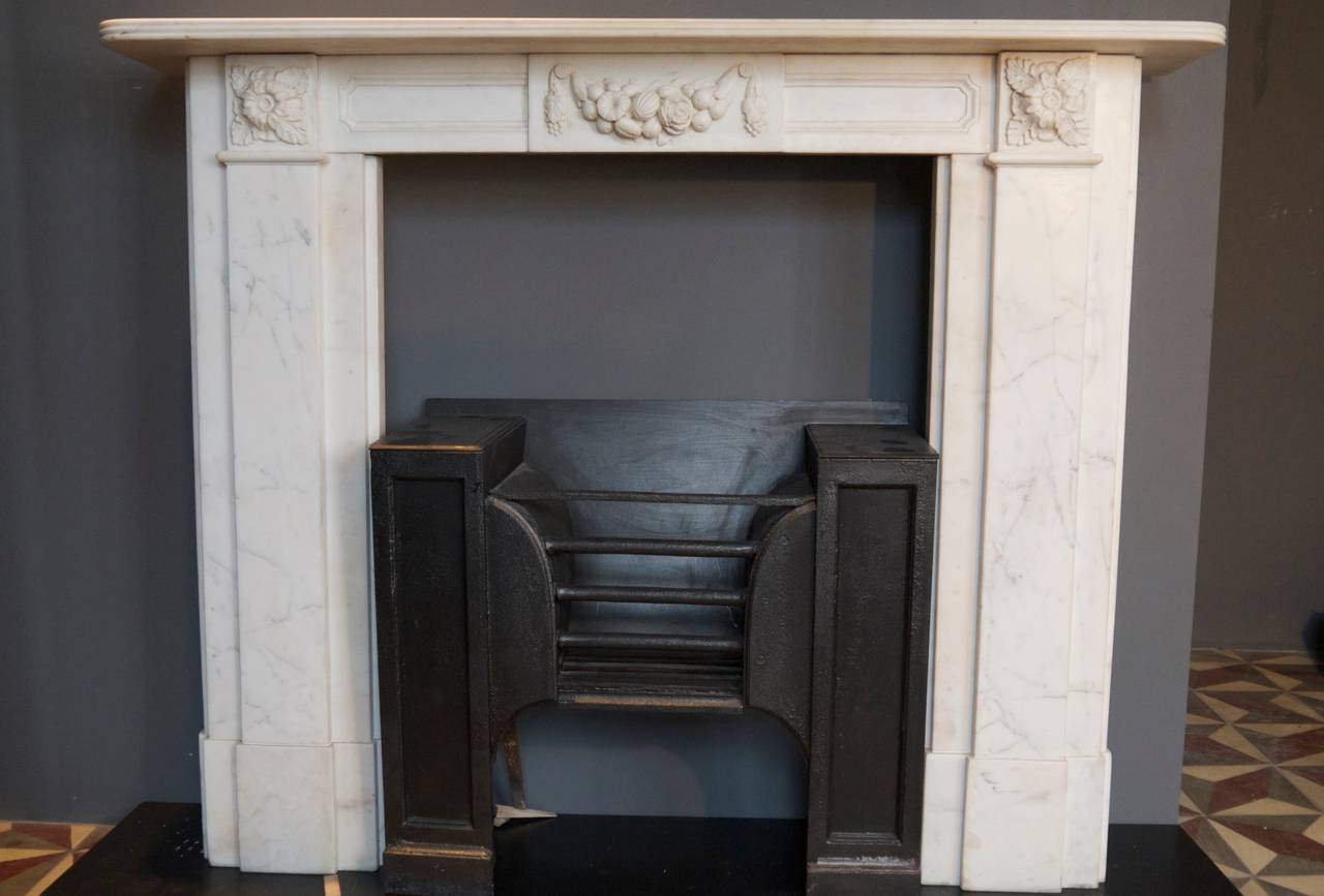 Antique Georgian Marble Fireplace Surround with an Original Hob Grate 4