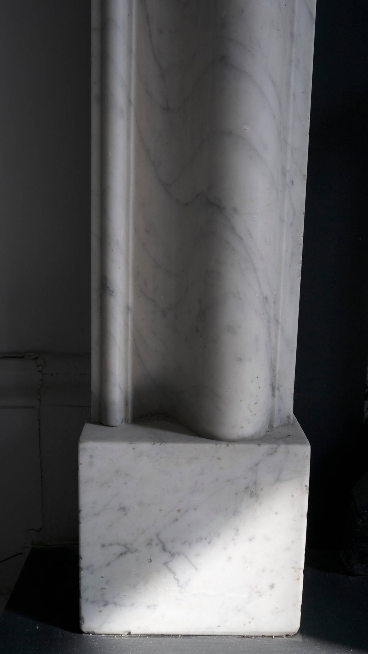 Victorian Carrara Marble Bolection In Good Condition In London, GB