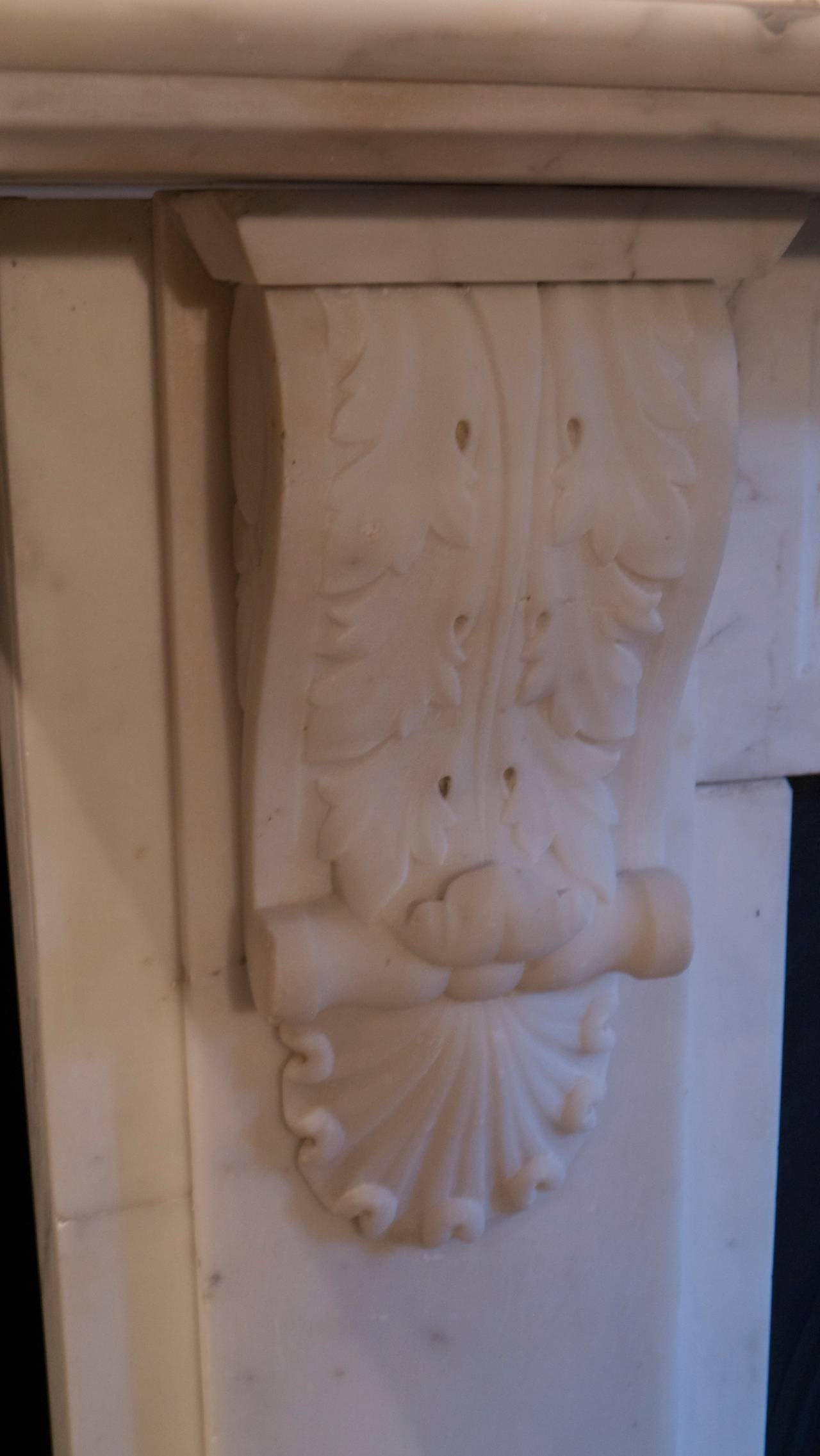 Original Victorian Statuary White Carved Corbel In Good Condition In London, GB