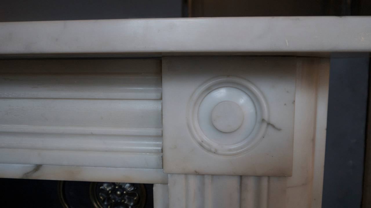 Antique Statuary White Georgian Marble Fireplace Surround In Good Condition In London, GB