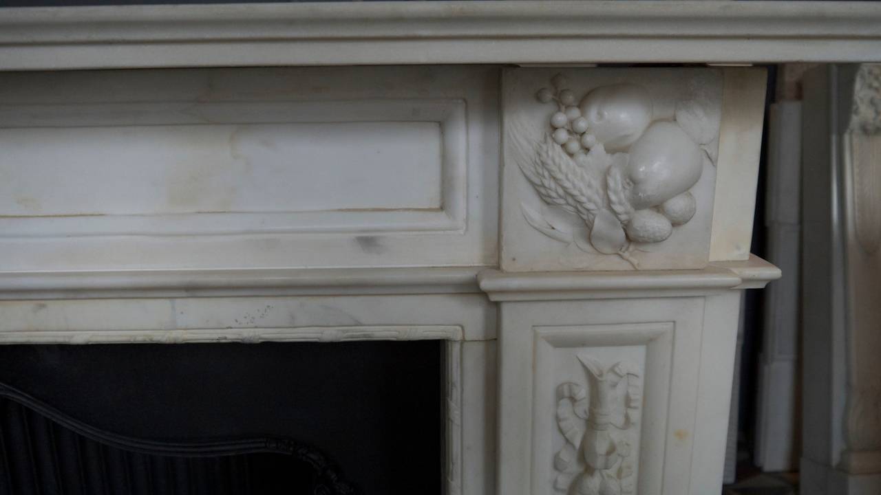 Original Statuary White Georgian Marble Fireplace Surround In Good Condition In London, GB