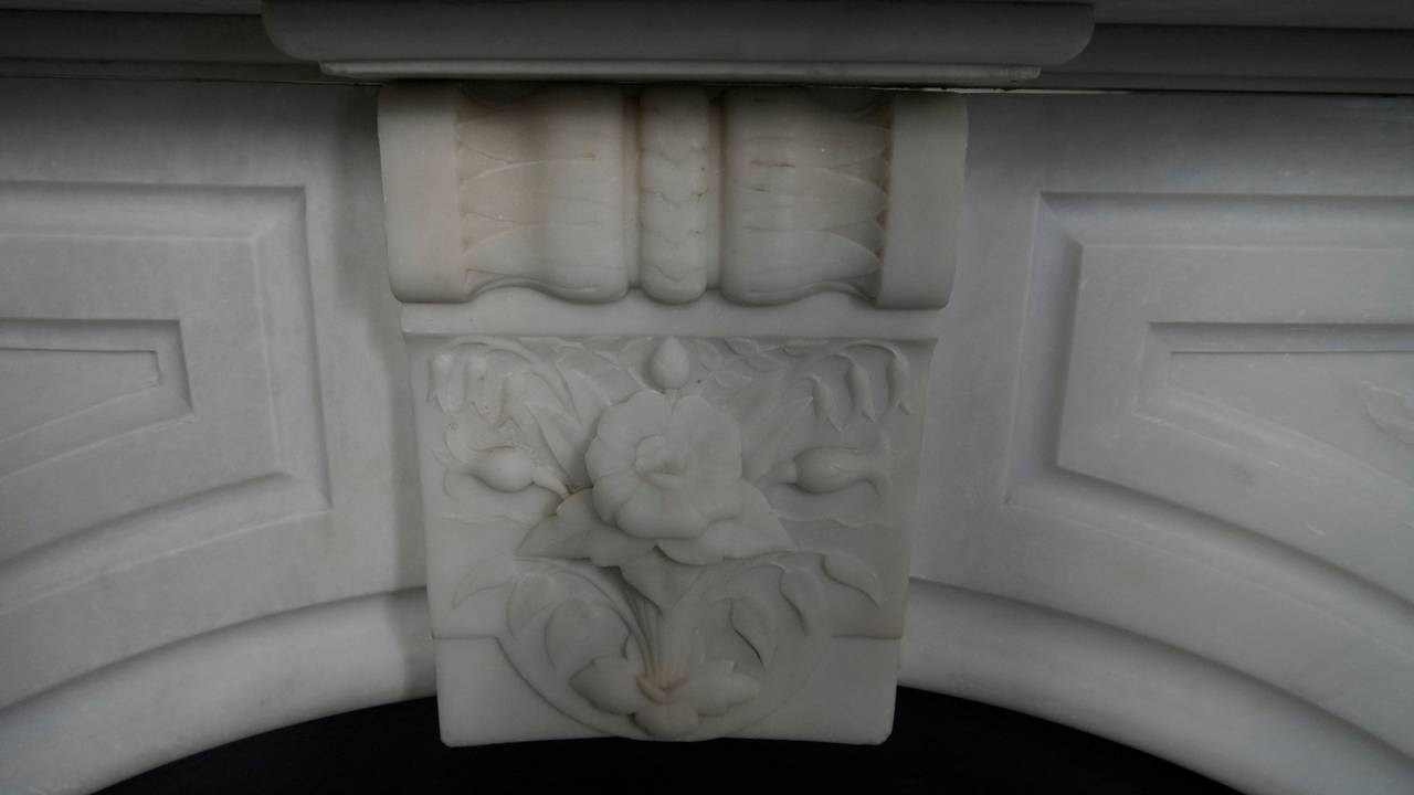Antique Victorian Carved Arched Marble Fireplace Surround In Good Condition In London, GB