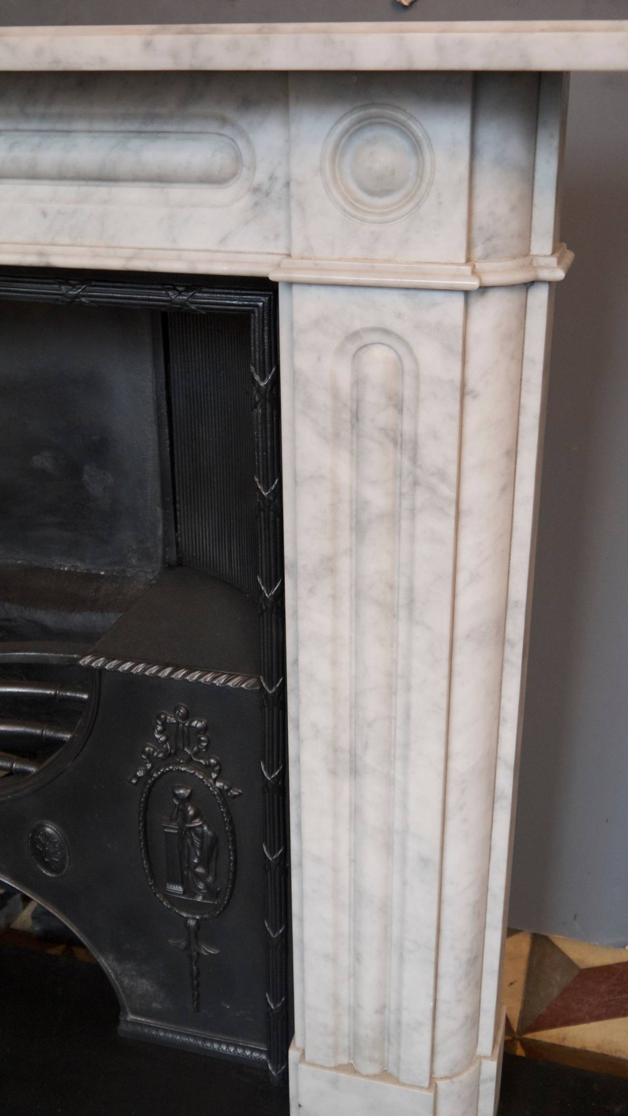 Bespoke Italian Aged Carrara Marble Bull's-Eye Mantel In Excellent Condition In London, GB