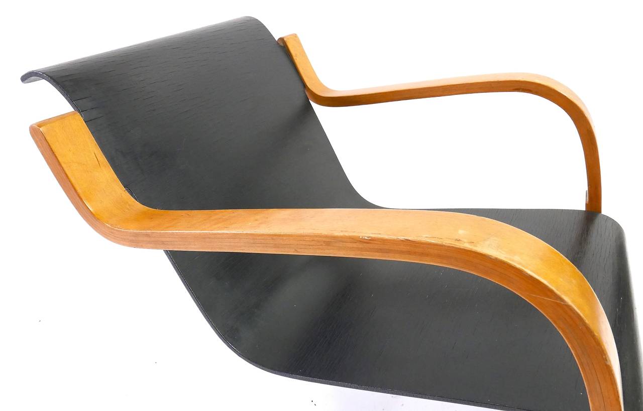 Mid-Century Modern Alvar Aalto Cantilever Lounge Chair, Model 31/42