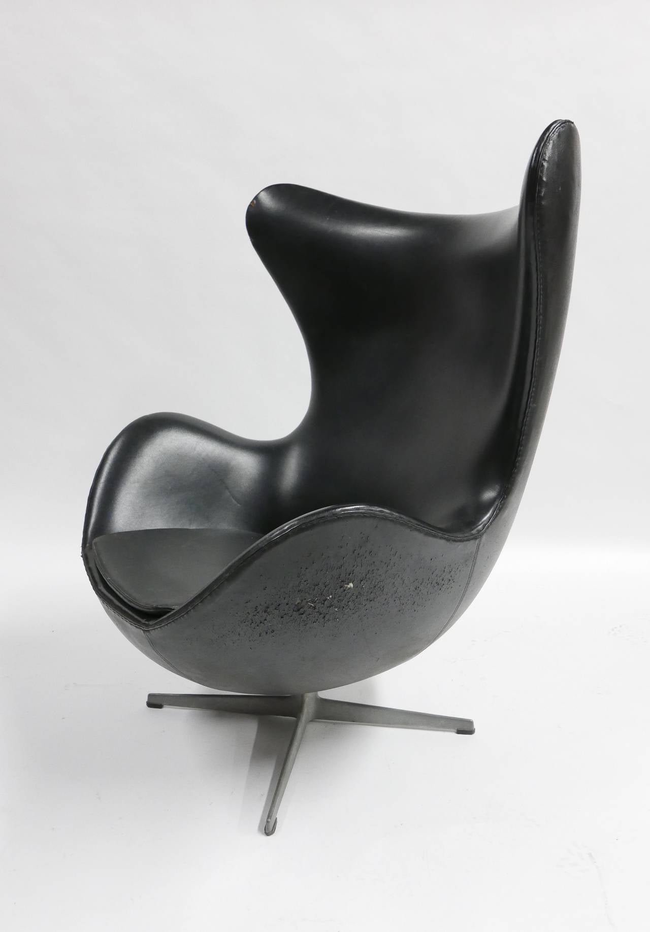 20th Century Arne Jacobsen Egg Chair by Fritz Hansen