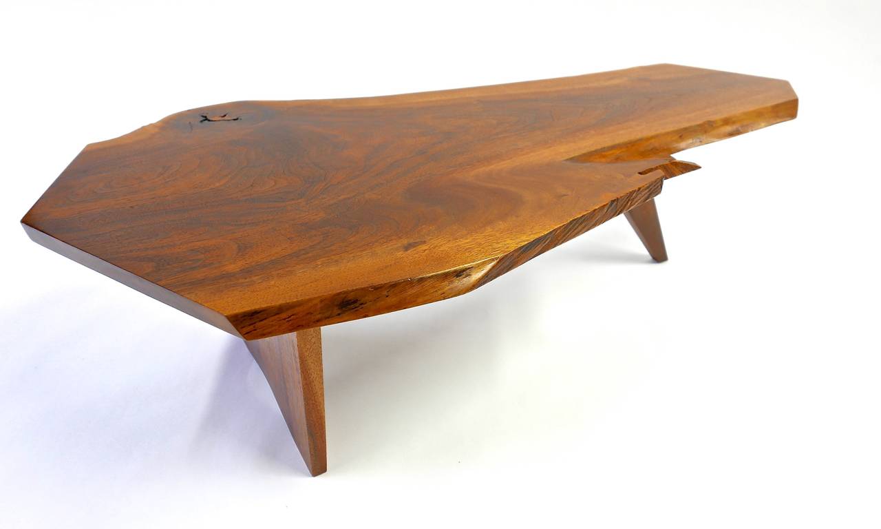 George Nakashima Slab Coffee Table, Nakashima Studio In Excellent Condition In Brooklyn, NY