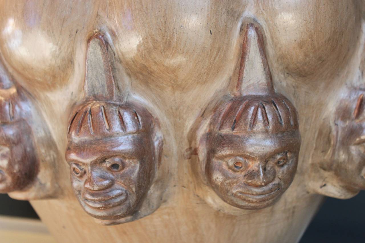 Monumental Pottery Gourd-Shaped Lamp with Figured Heads In Good Condition For Sale In San Antonio, TX