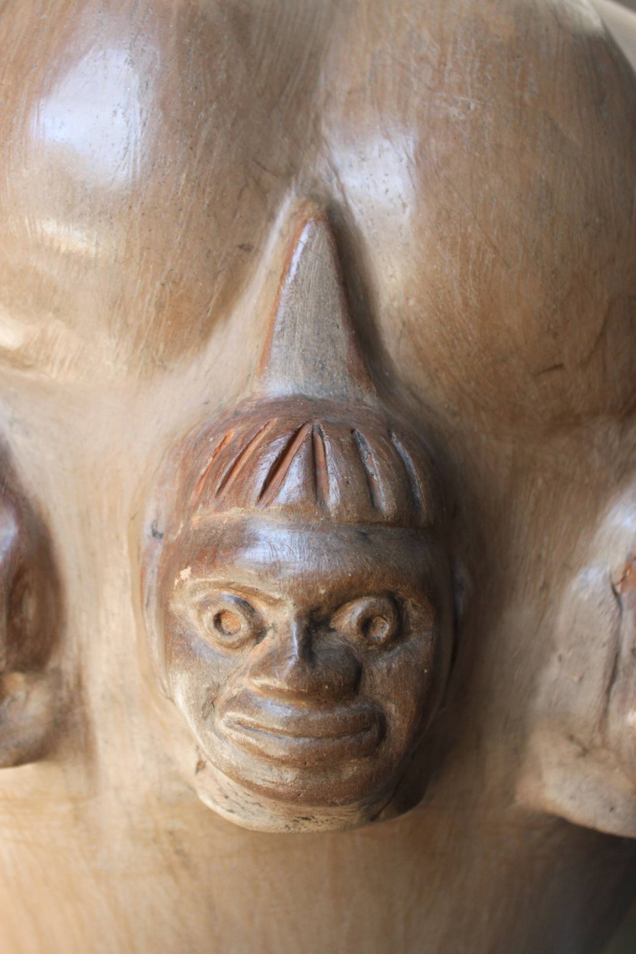 Monumental Pottery Gourd-Shaped Lamp with Figured Heads For Sale 4