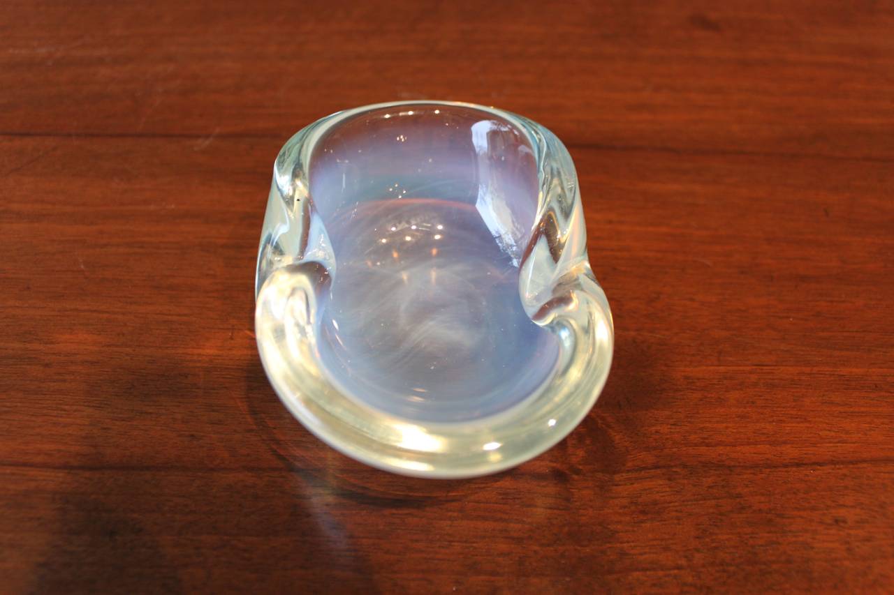 Lovely vintage Murano glass iridescent opal-colored ashtray or bowl, 20th century.