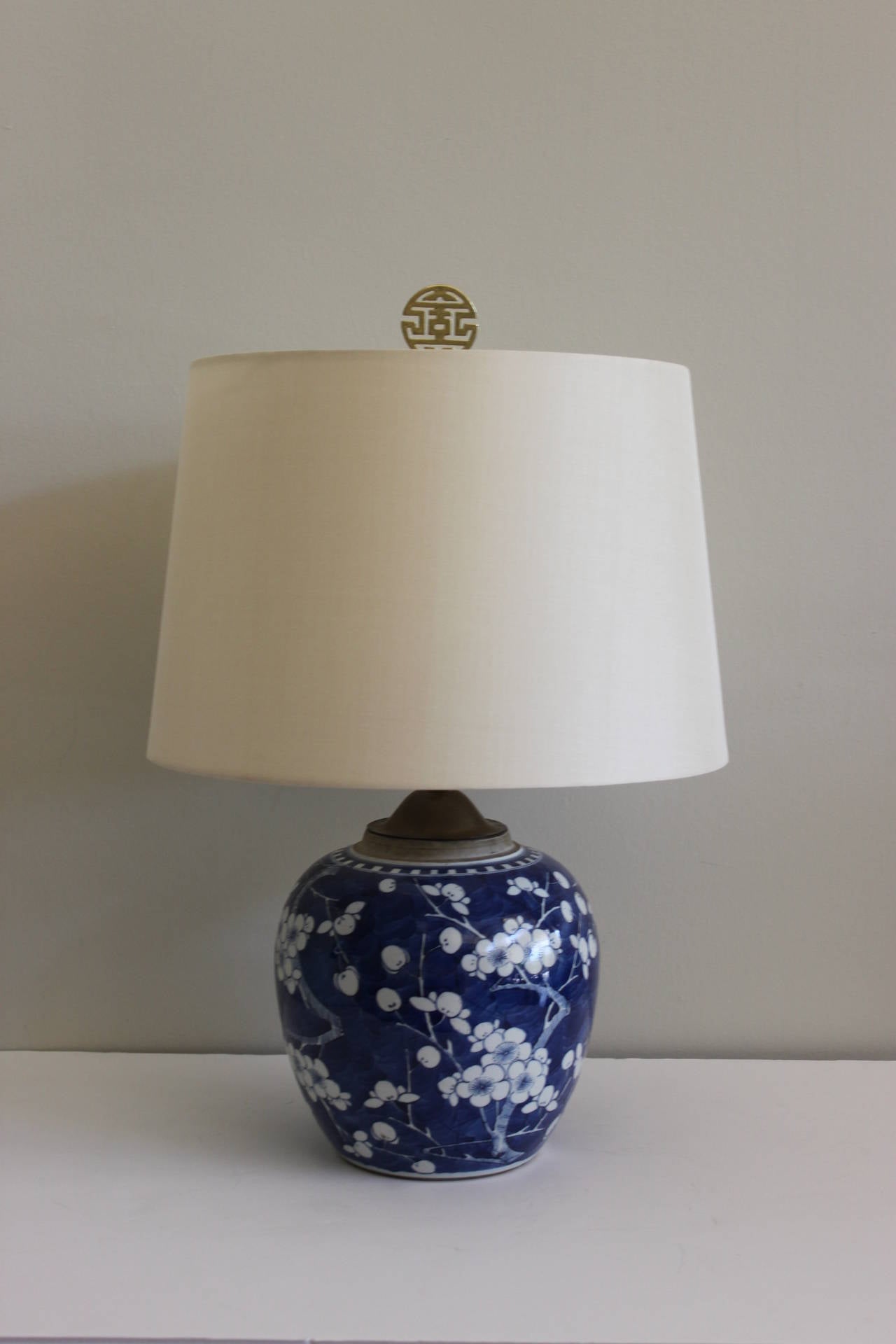 Pair of Blue and White Chinese Ginger Jar Lamps In Excellent Condition In San Antonio, TX