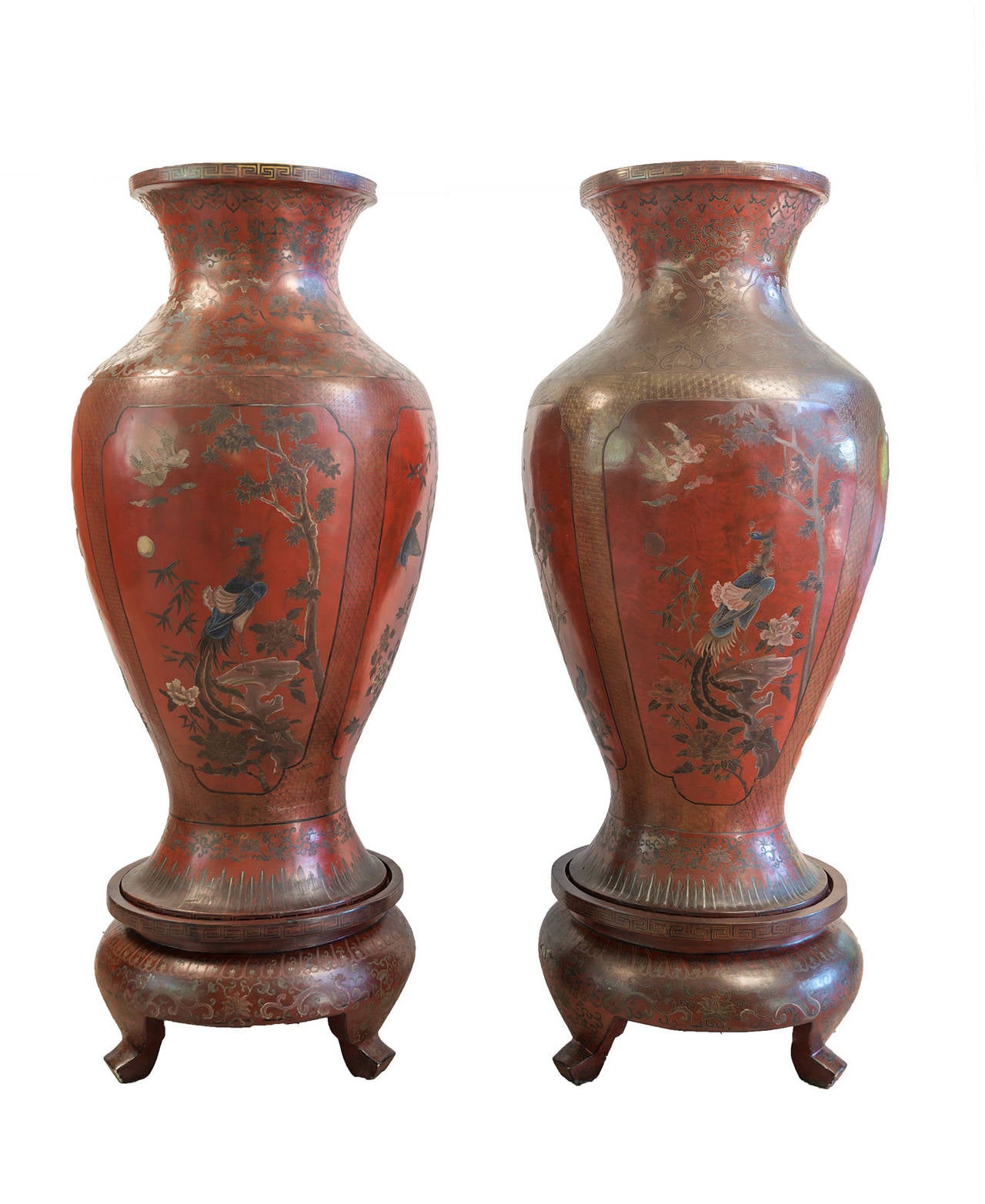 Pair of Red Lacquer Chinese Vases, 19th Century For Sale 3