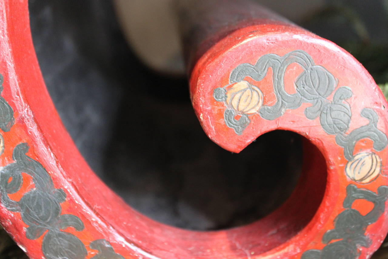 Wood 19th Century, Chinese Red Lacquer Scroll Low Cocktail Table