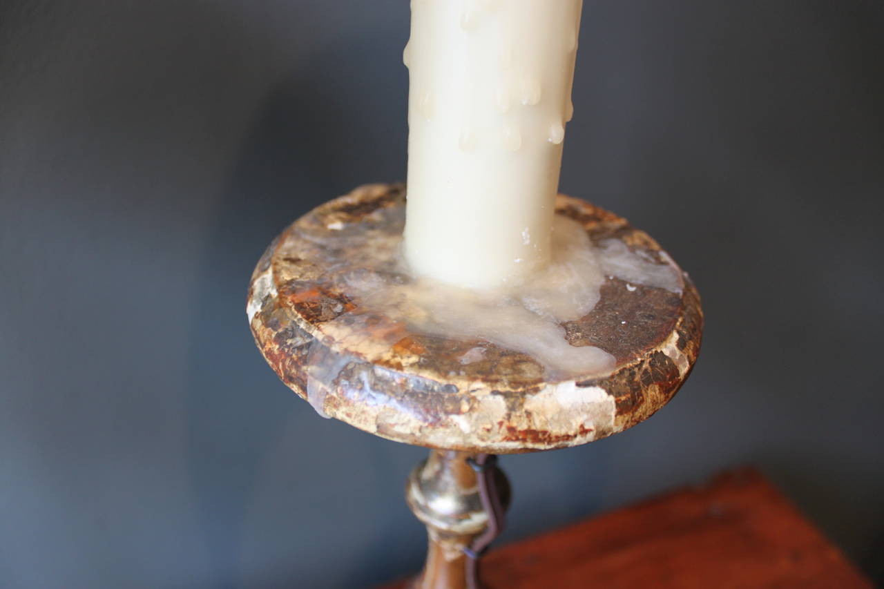 Coppia di lampade a candelabro in Wood del XVIII secolo con paralumi personalizzati di Fortuny 4