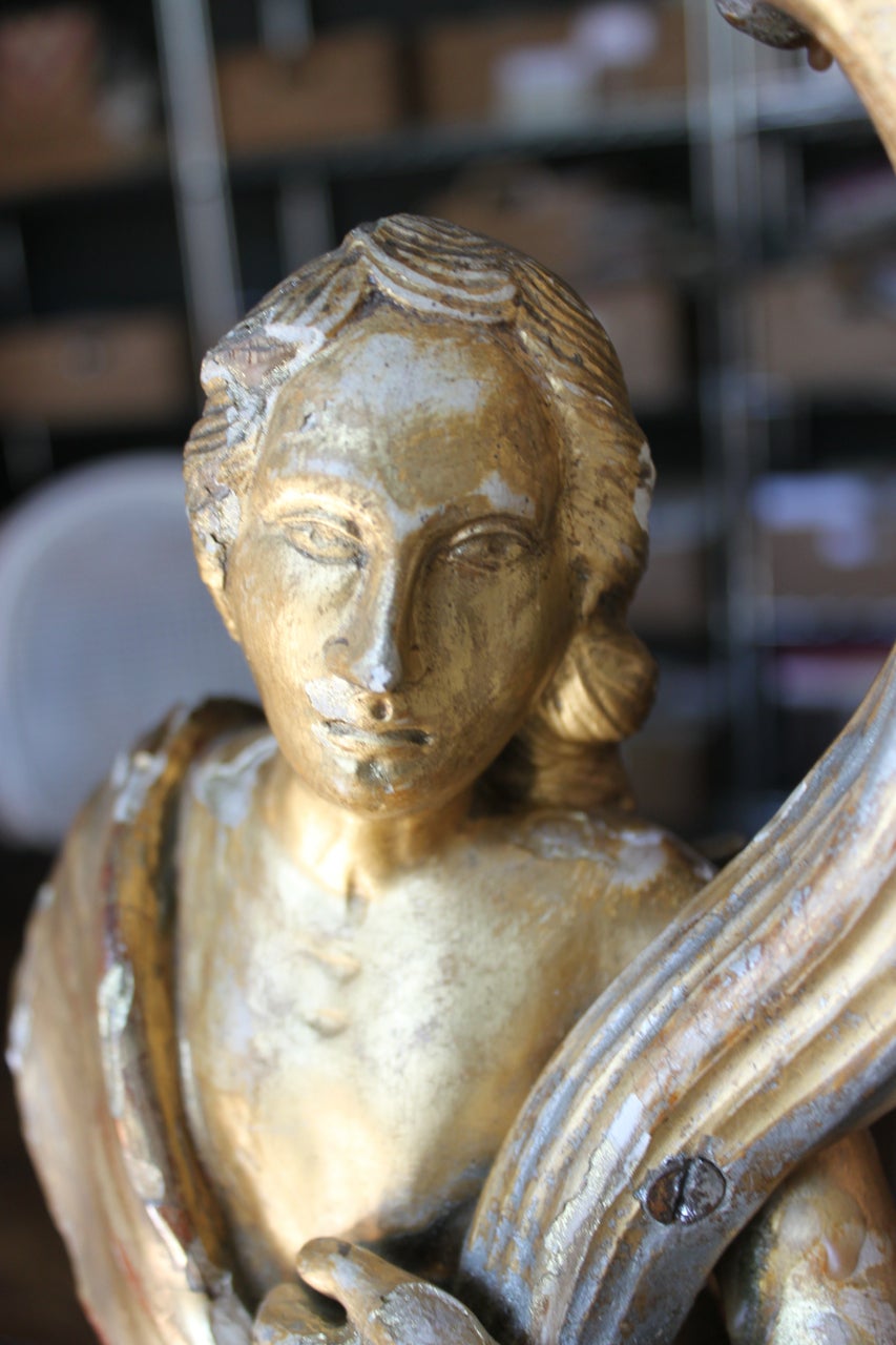 Rococo Gold Gilt Carved Wood Figural Lamp of an Angel, Italy, 18th Century In Good Condition For Sale In San Antonio, TX