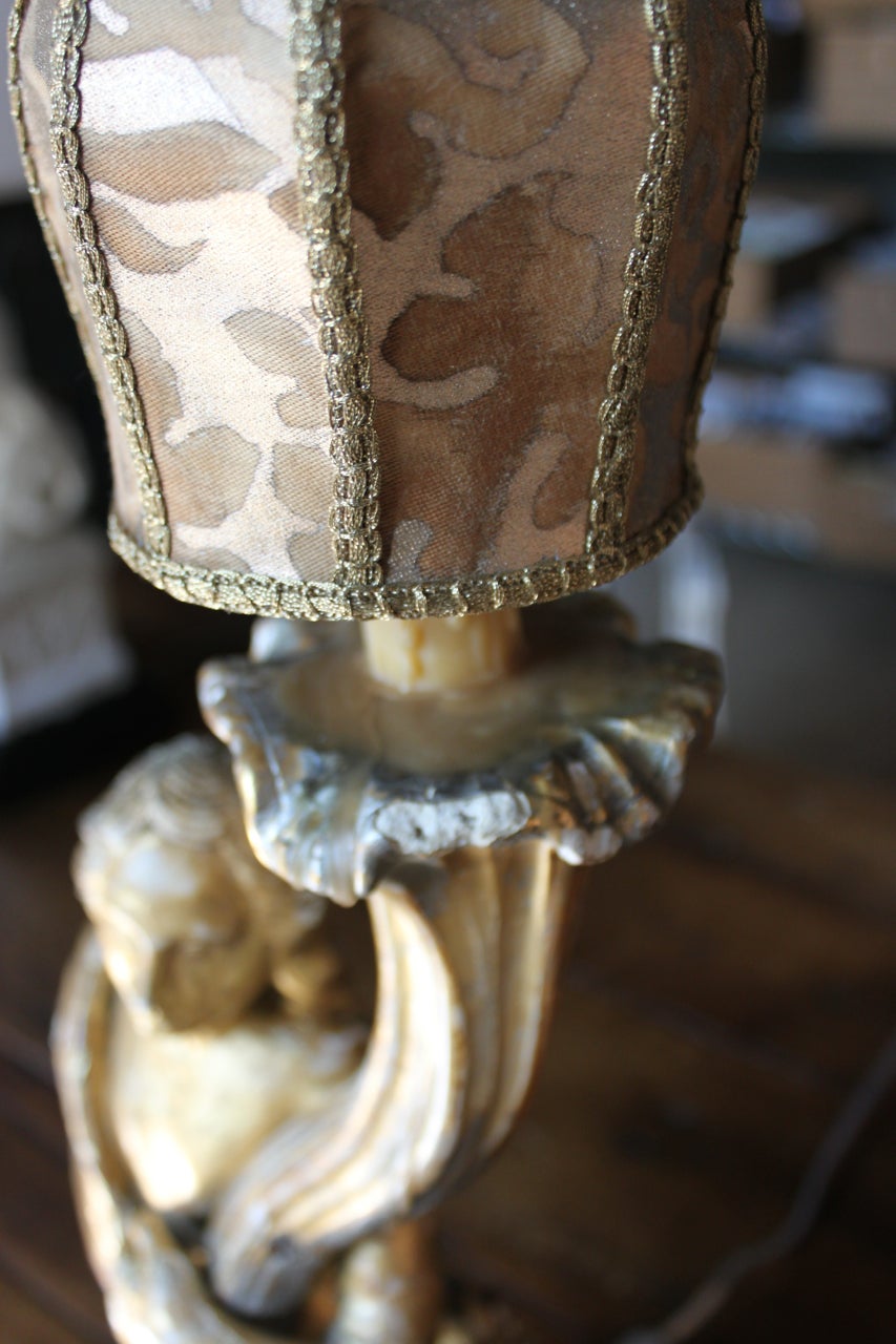 18th Century and Earlier Rococo Gold Gilt Carved Wood Figural Lamp of an Angel, Italy, 18th Century For Sale