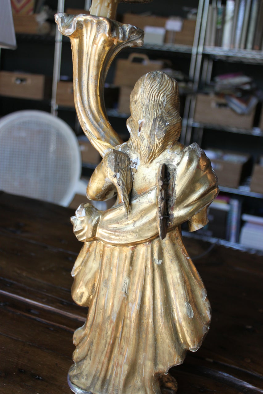 Giltwood Rococo Gold Gilt Carved Wood Figural Lamp of an Angel, Italy, 18th Century For Sale