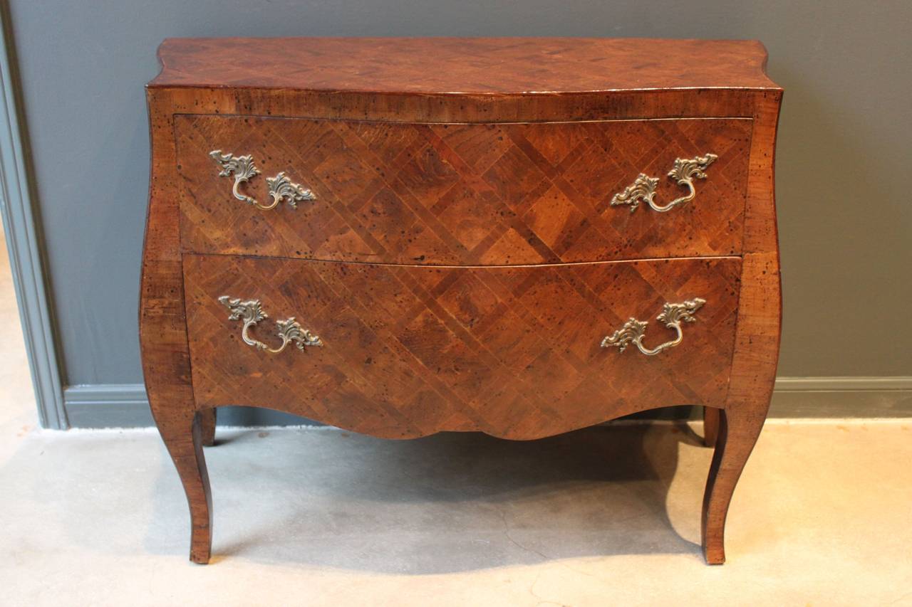 Italian Bombe Commode with Trellis Pattern Veneer