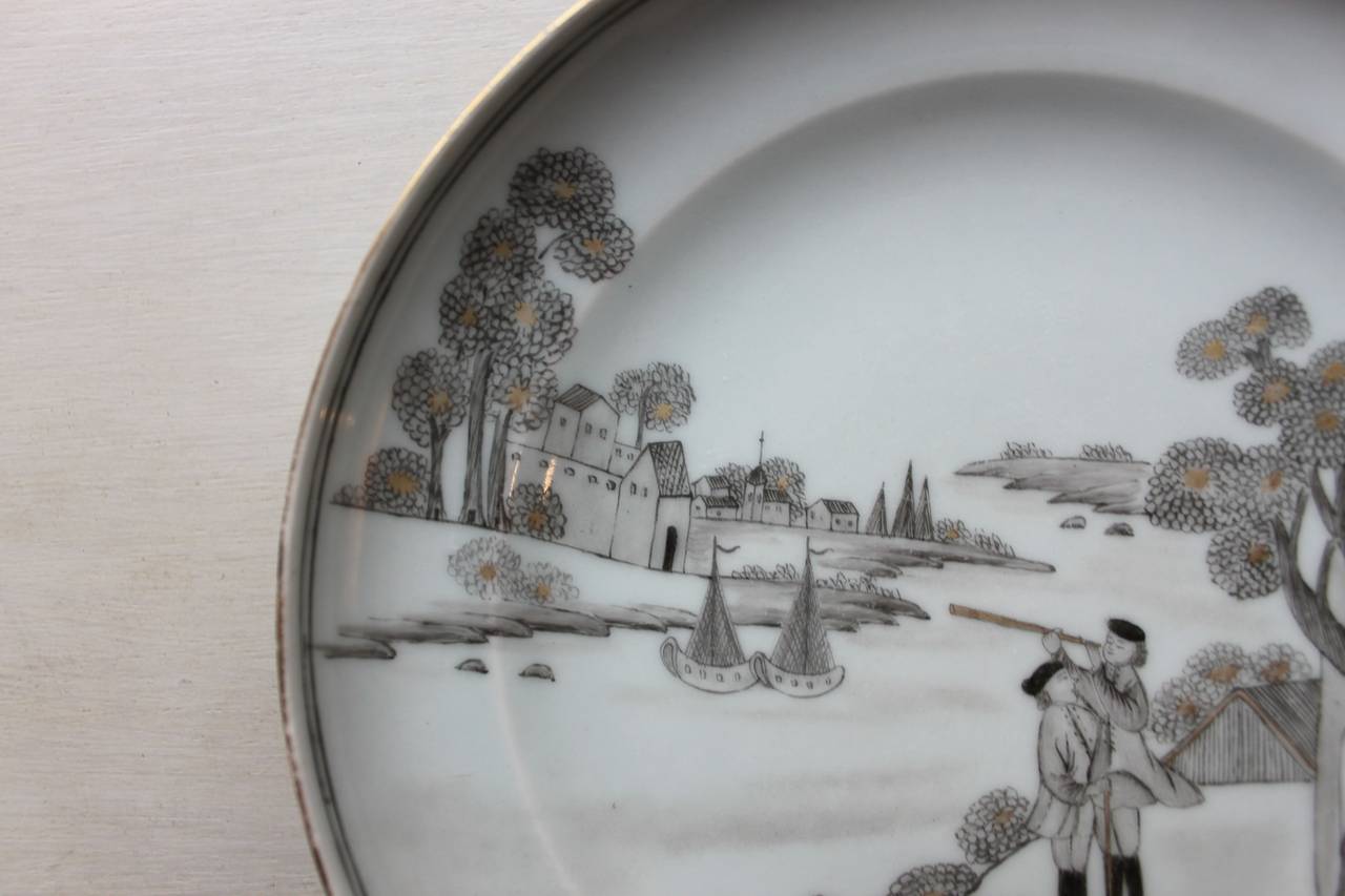 Porcelain Pair of Chinese Export Grisaille Plates, circa 19th Century