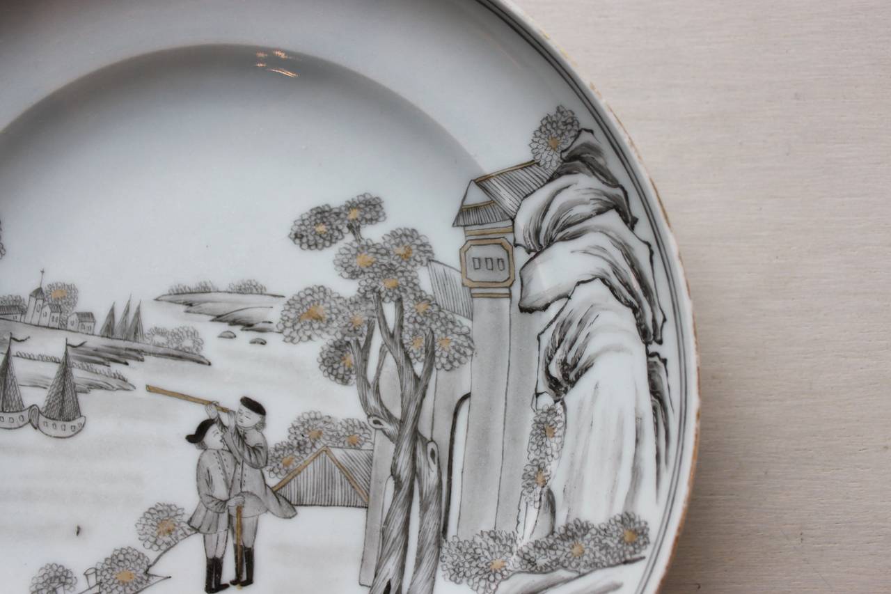 Pair of Chinese Export Grisaille Plates, circa 19th Century 2