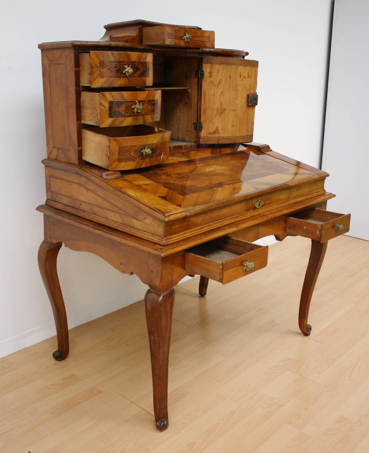 18th Century, Baroque Secretaire In Good Condition For Sale In Wels, AT