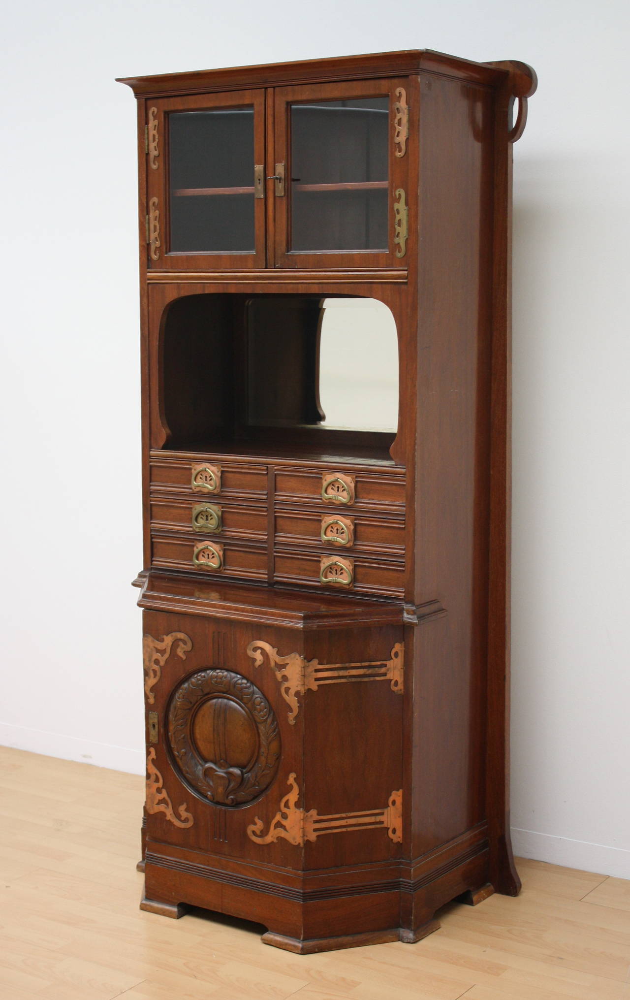 Extraordinary Austrian Jugendstil Credenza In Good Condition For Sale In Wels, AT