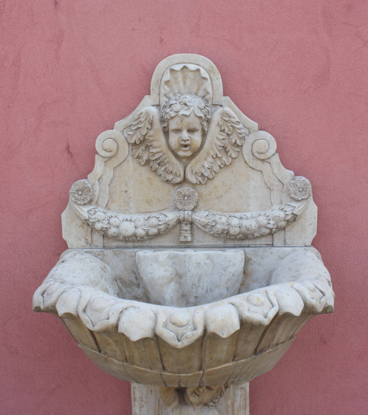 Marble Wall Fountain, 20th Century. For Sale 1