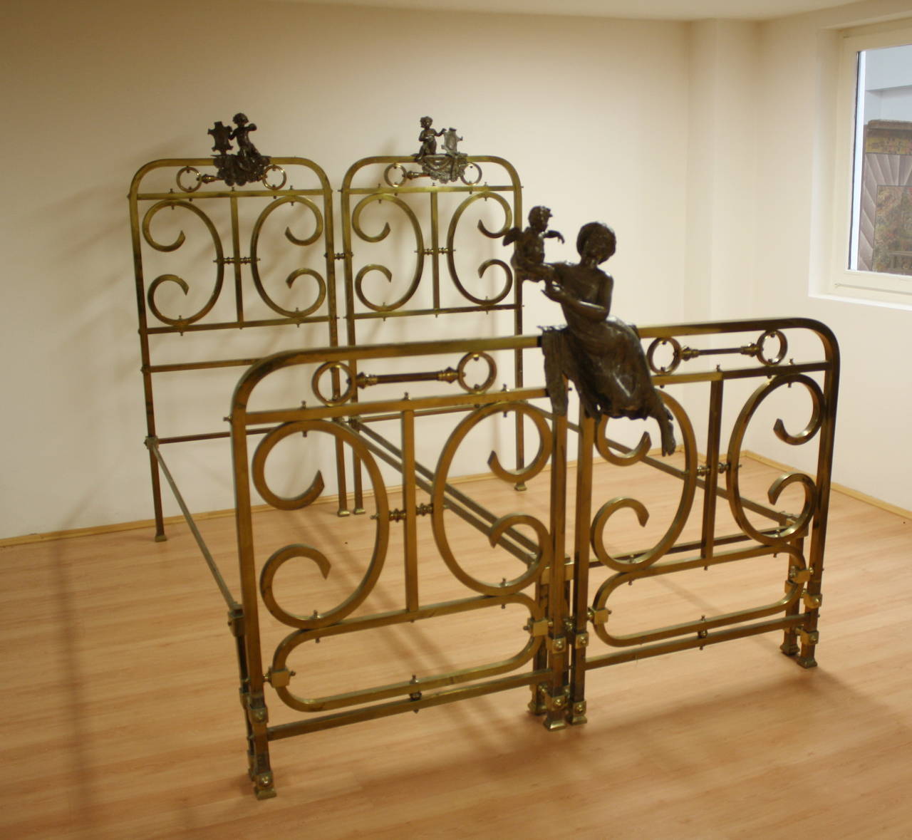 19th Century Pair of Brass Beds For Sale 3