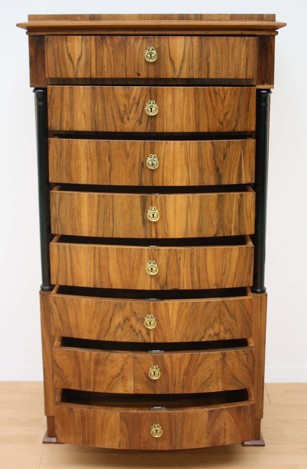Tall Biedermeier Eight-Drawer Chest In Excellent Condition For Sale In Wels, AT