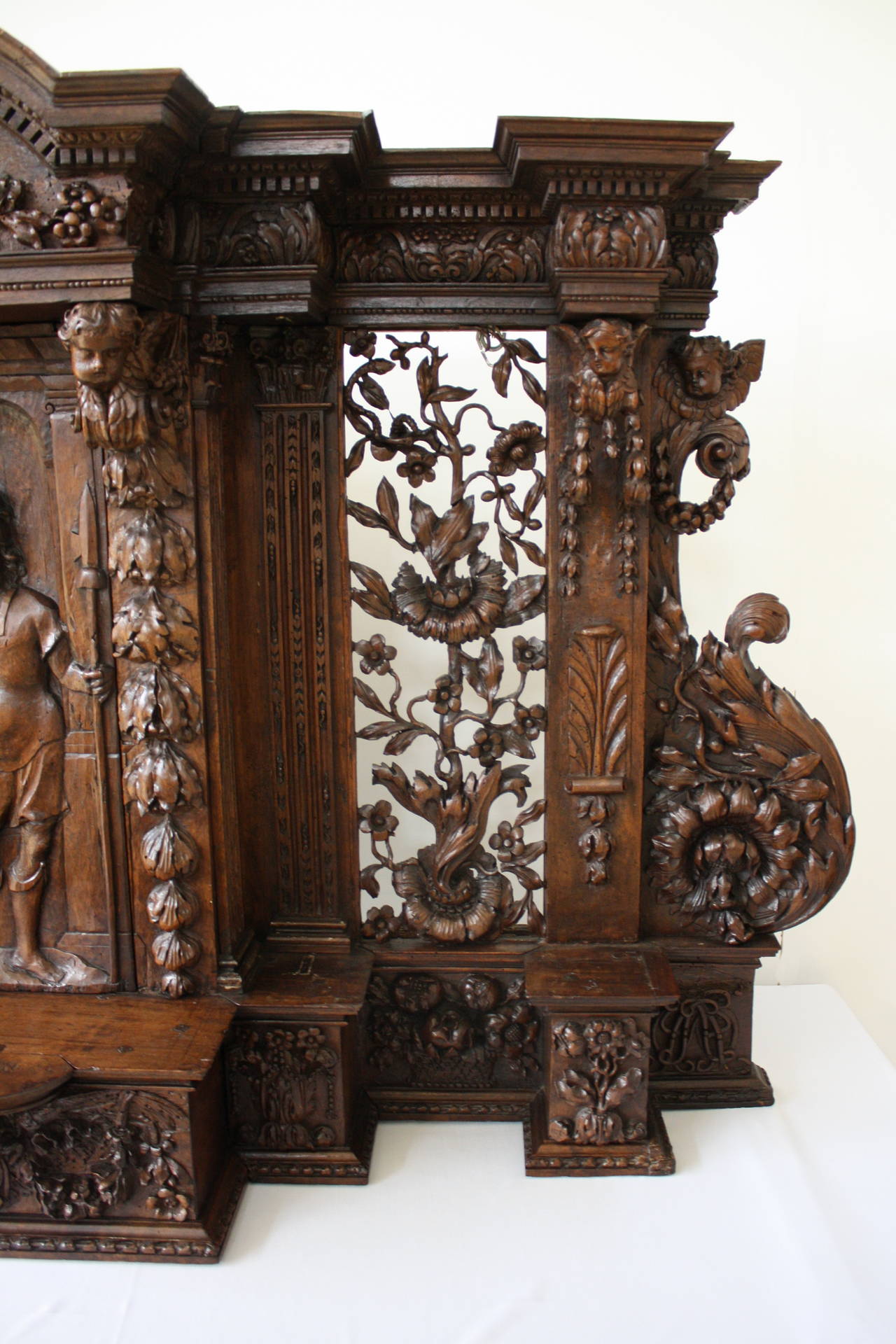 Mid-17th Century 17th Century Fine Carved Renaissance Tabernacle For Sale