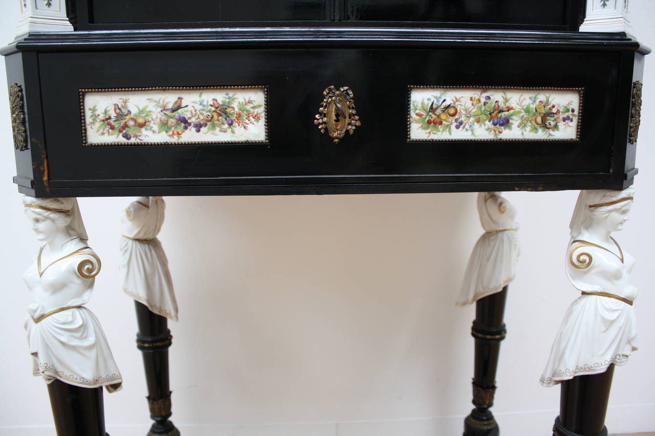 Austrian 19th Century Elegant Bonheur Du Jour with Porcelain For Sale