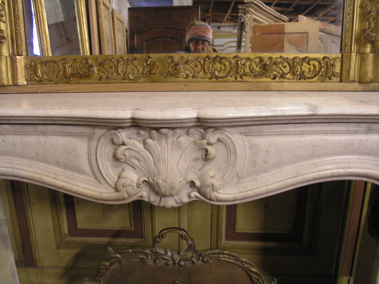 Antique Fireplace Made of Carrara's Marble In Excellent Condition In Cuneo, Italy (CN)