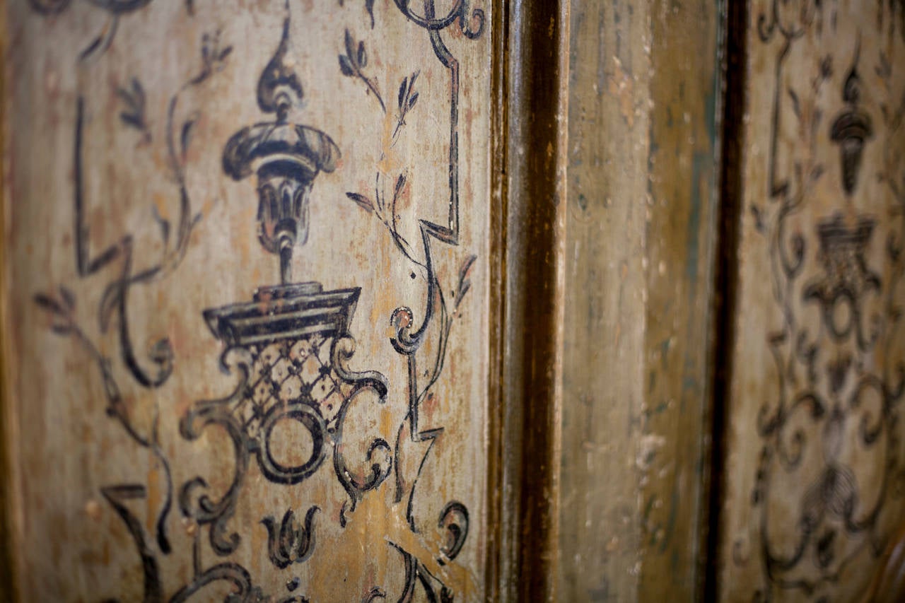 Antique Lacquered Door Complete with its Original Frame In Good Condition In Cuneo, Italy (CN)