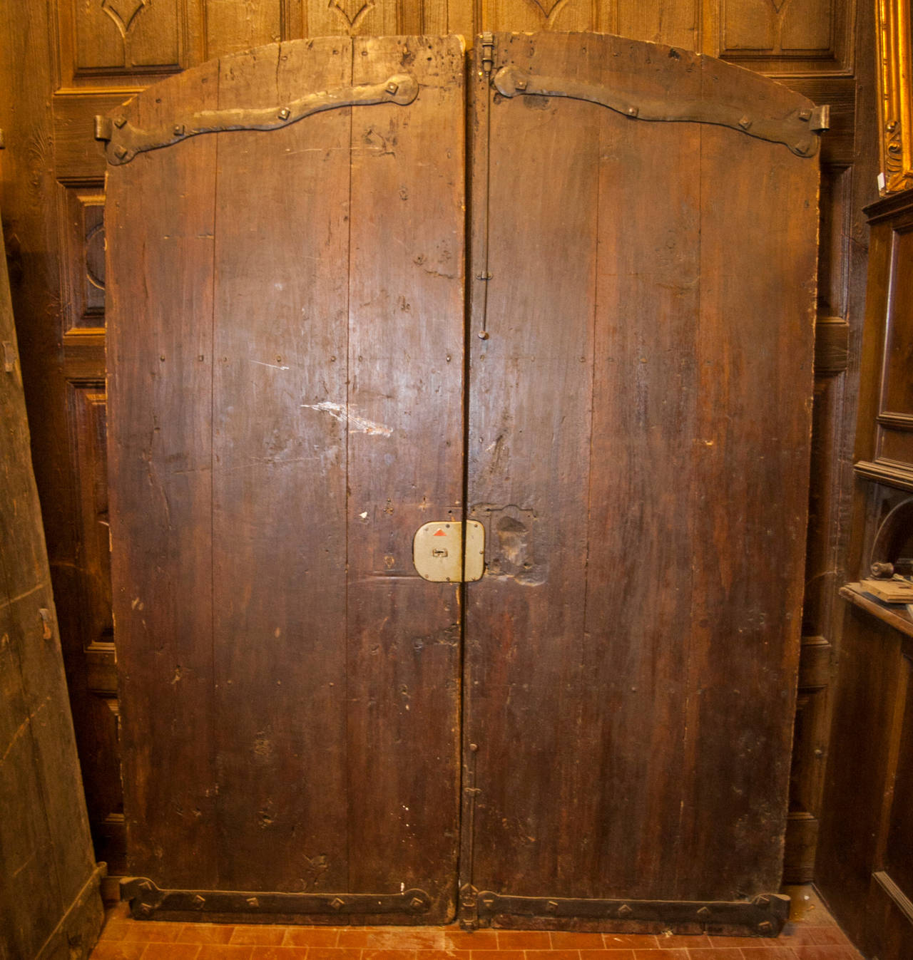 Italian Antique Double entrance Door made of Walnut, '600 Italy For Sale