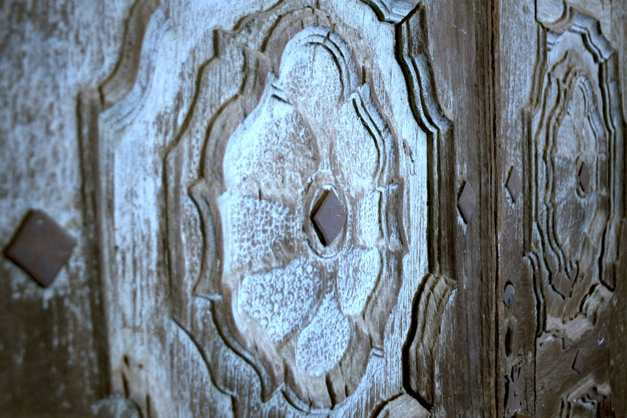 Antike Doppeltür aus Nussbaum (Italienisch) im Angebot