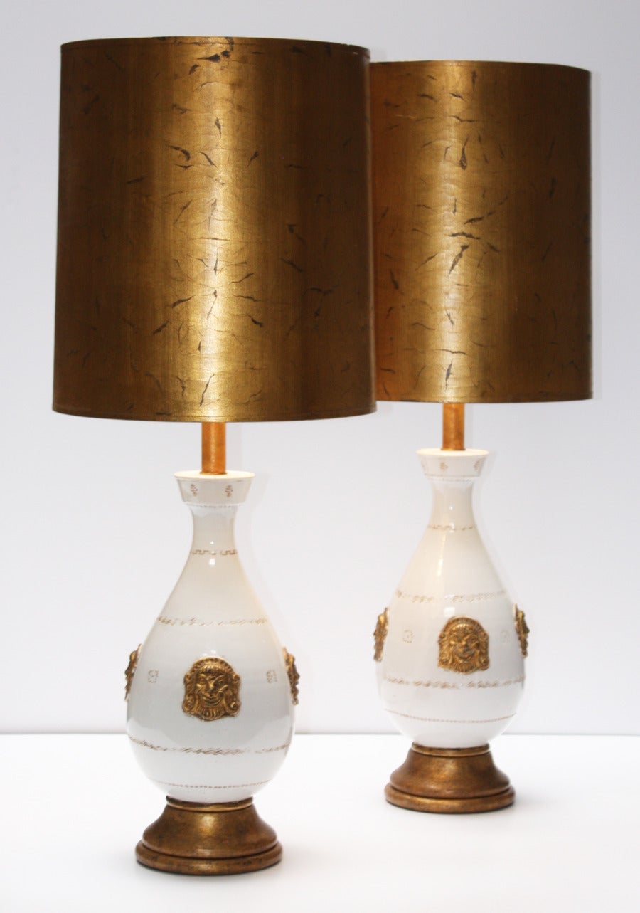 Pair of important hand modeled ceramic lamps by Zaccagnini (circa 1960 signed with an underglaze U superimposed on a Z and enclosed in a circle, 