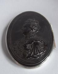 Antique A rare Queen Anne silver & tortoiseshell Snuff Box. Made by John Obrisset