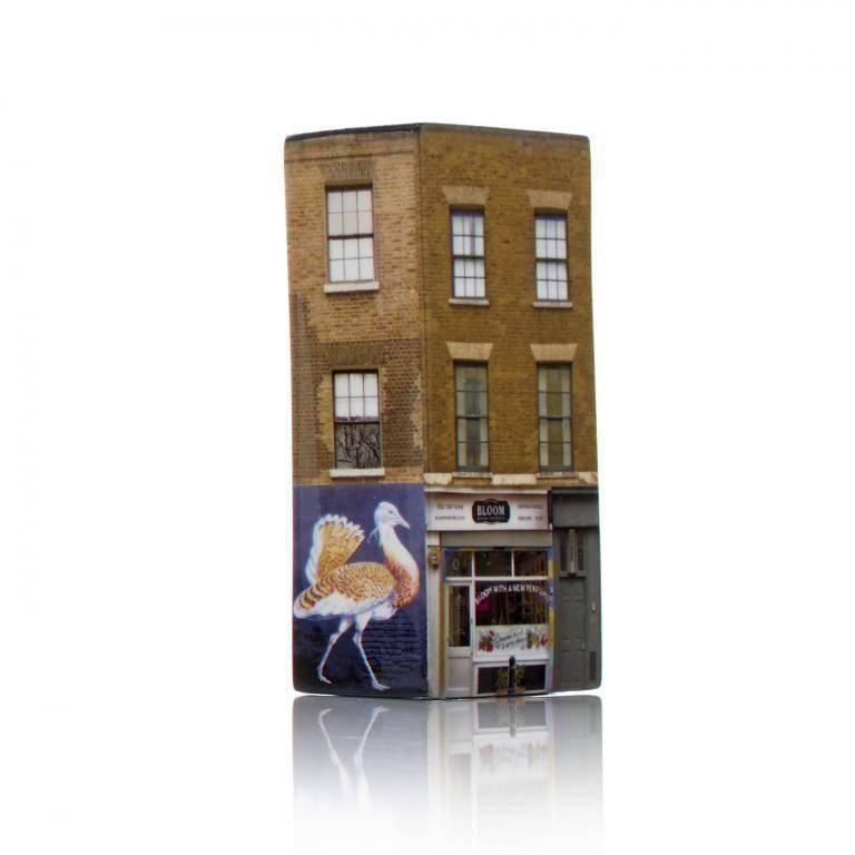 Tower of Babel: Sculpture No. 1206, 4 Hanbury Sreet E1 6QR by Barnaby Barford For Sale 5