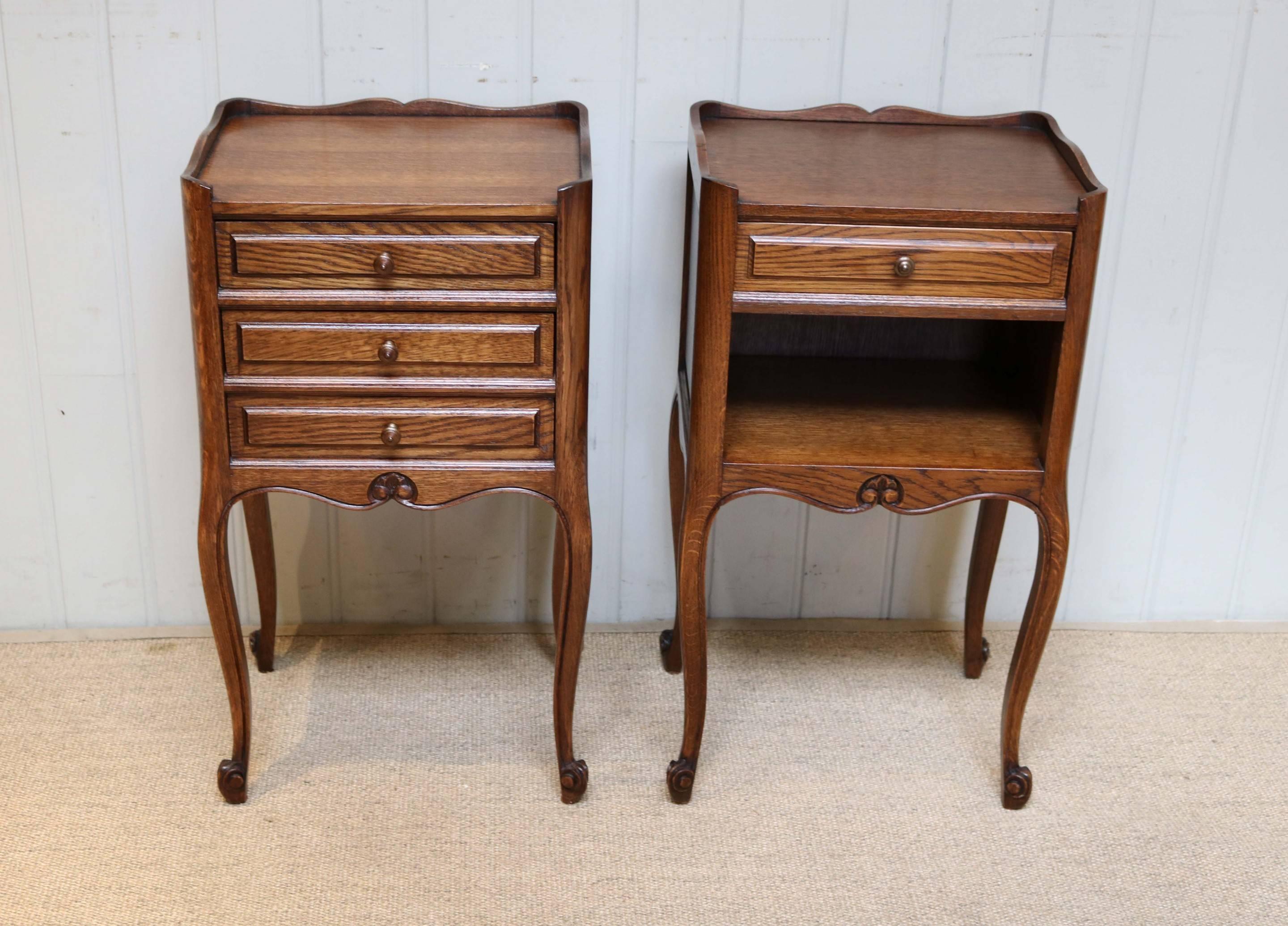 French Pair of Oak Bedside Cabinets For Sale