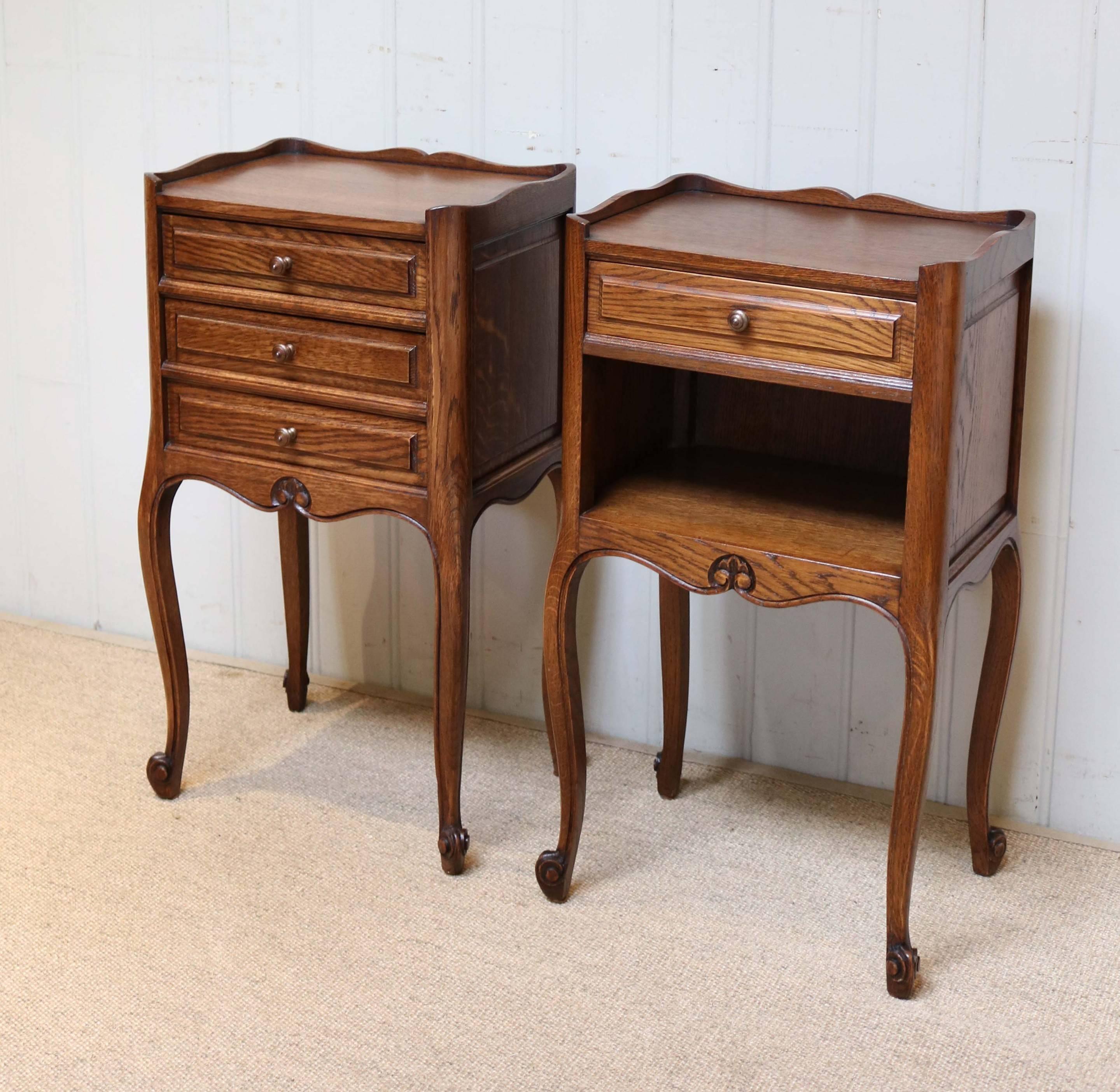 Pair of Oak Bedside Cabinets For Sale 2