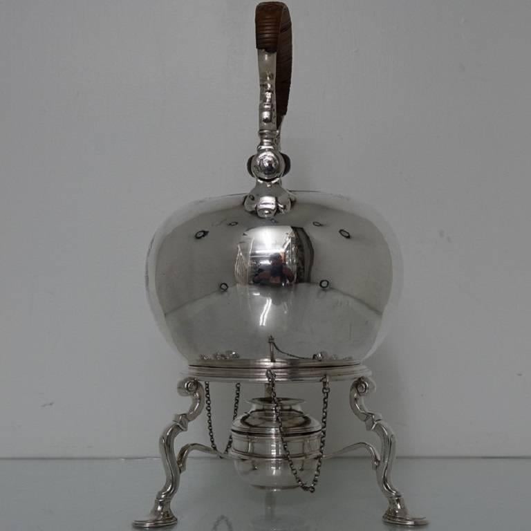 British Antique Early 18th Century George II Sterling Silver Bullet Kettle Edward Pocock For Sale