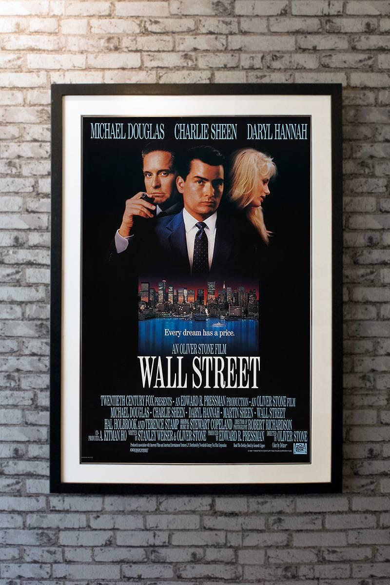 On the Wall Street of the 1980s, Bud Fox (Charlie Sheen) is a stockbroker full of ambition, doing whatever he can to make his way to the top. Admiring the power of the unsparing corporate raider Gordon Gekko (Michael Douglas), Fox entices Gekko into