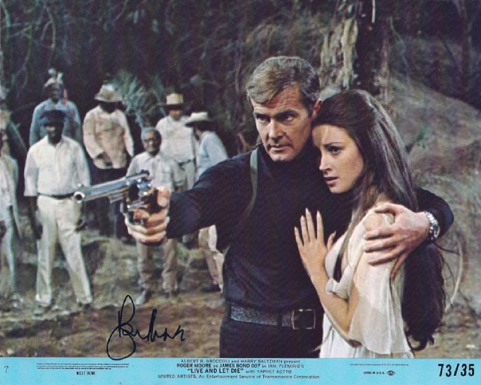 Live and Let Die Signed by Roger Moore In Good Condition For Sale In London, GB
