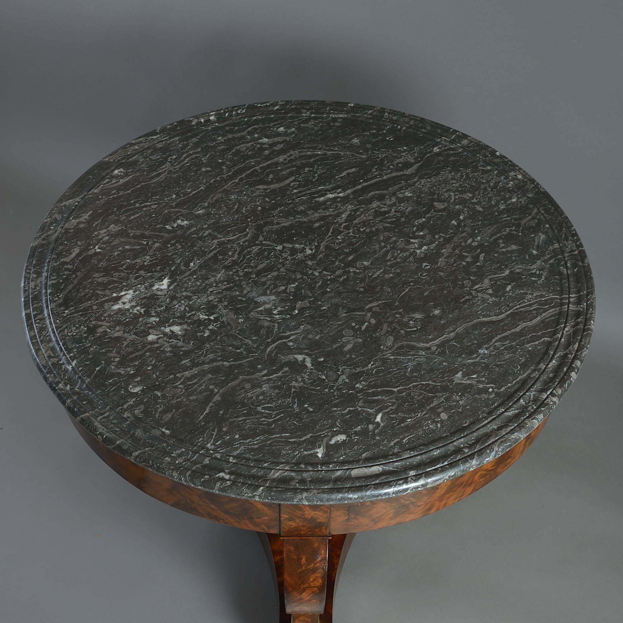 Early 19th Century Empire Period Mahogany Centre Table (Furnier)