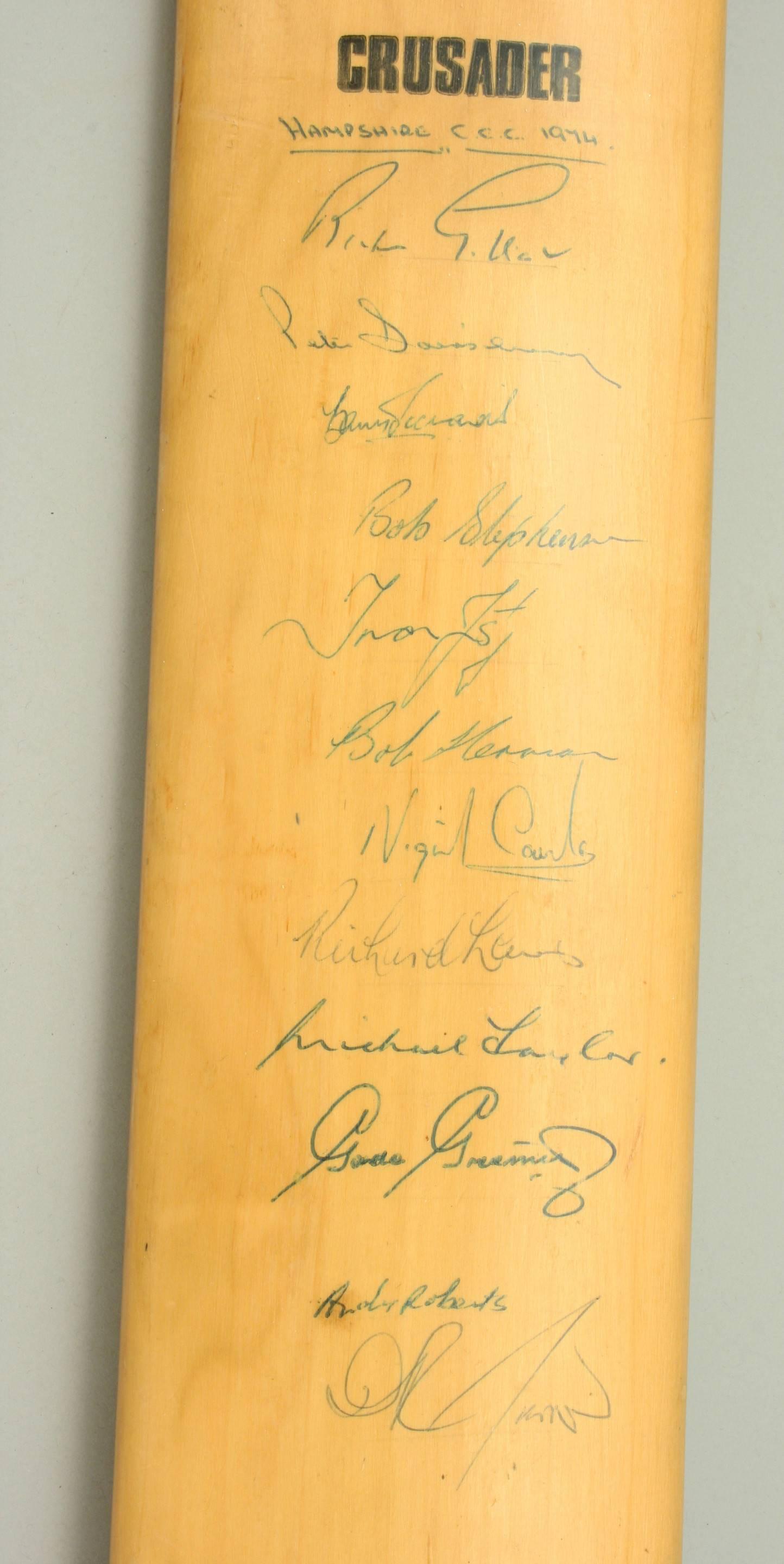 Autographed Cricket Bat, Gray Nicolls In Good Condition In Oxfordshire, GB