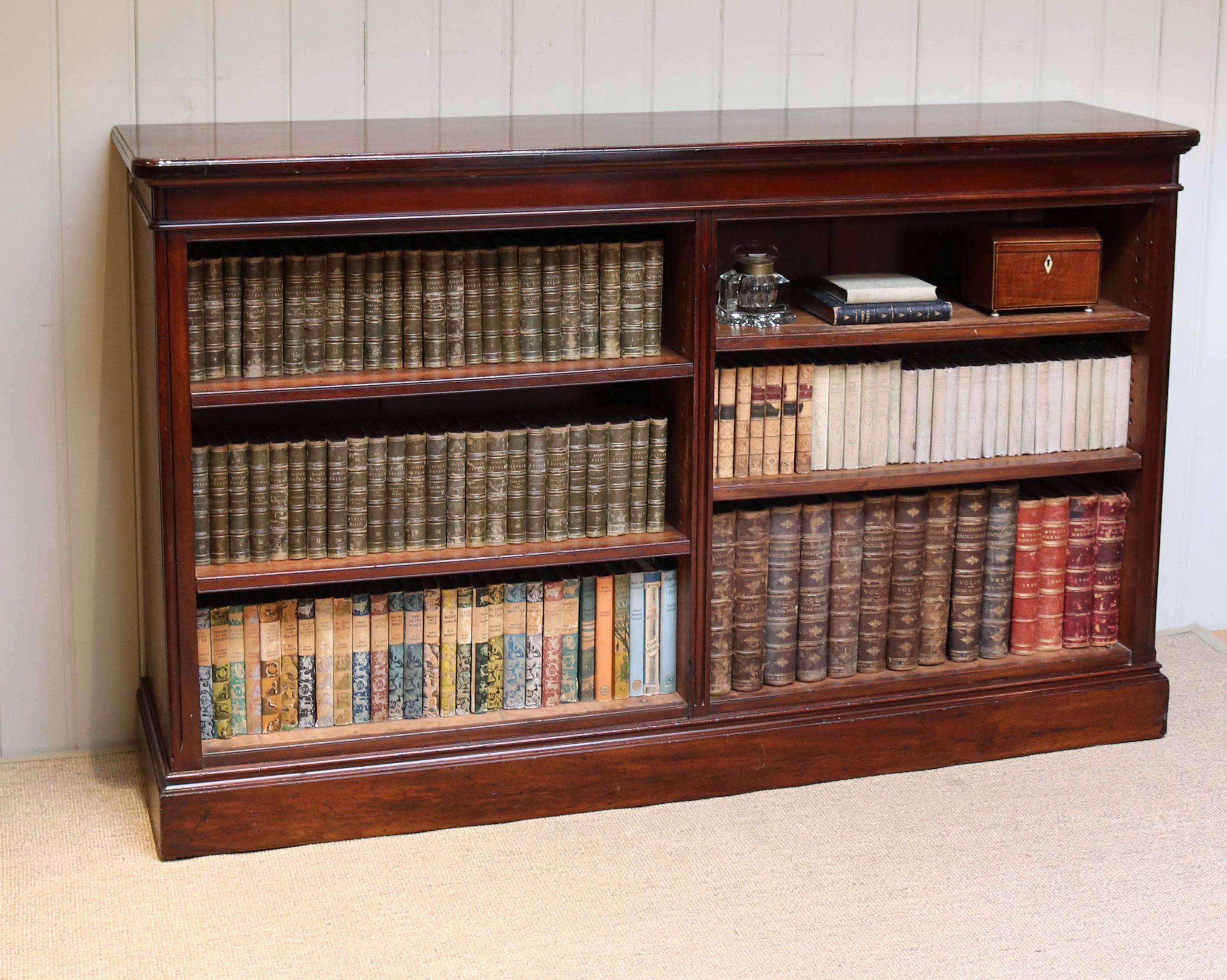 Victorian Low Open Mahogany Bookcase 3