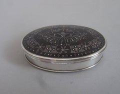 Very Fine and Unusual William & Mary Tortoiseshell Pique Snuff Box